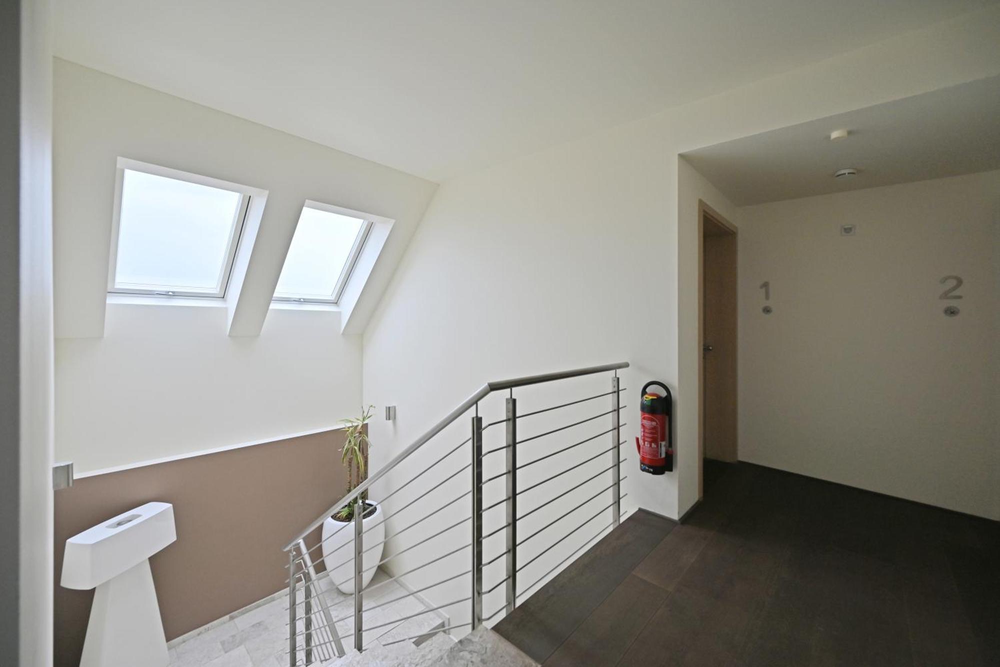 Modernes & Gepflegtes Hotelzimmer Mit Kueche! Bernstadt  Buitenkant foto